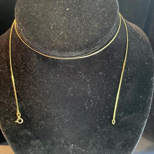 vintage chain , vintage jewelry chain &quot;24&quot; long solid 14kt gold herringbone style chain&quot; Lite weight 2.4 gtw of solid gold