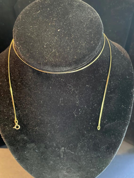 Vintage 14kt Herringbone Gold Chain - 23.5 inch Solid Gold Jewelry. 2.4 gtw