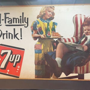 Memorabilia publicitaria, cartel publicitario "7UP Cardboard Add" En muy buen estado