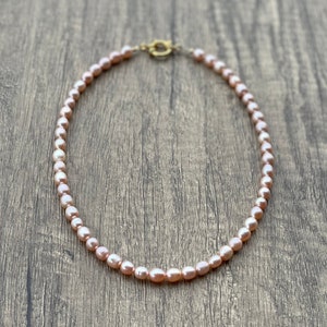 Pink Freshwater Pearl Necklace, Harry Styles Necklace, Eliou, Pearl Neclace, Pink Pearl Necklace, Real Pearl Necklace, Pearl Choker