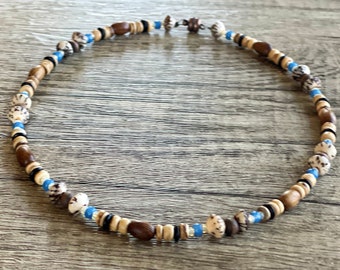 Hawaiian Koa Wood Gecko Pendant Necklace - 18 Inch Coconut Bead From Maui