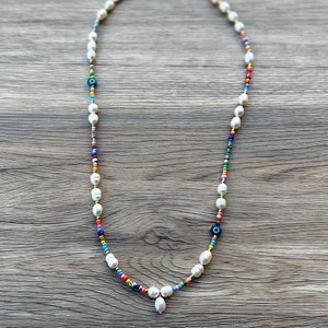 Rainbow pearl necklace, long beaded pearl necklace, harry styles necklace, jewelry trends 2022, layering necklace, layering jewelry