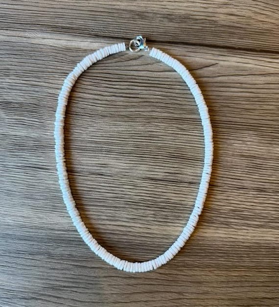White Puka Shell Necklace, White Heishi Necklace, Puka Shell Necklace, Puka Shell Choker, Beach Necklace, Surfer Necklace, Clam Shell
