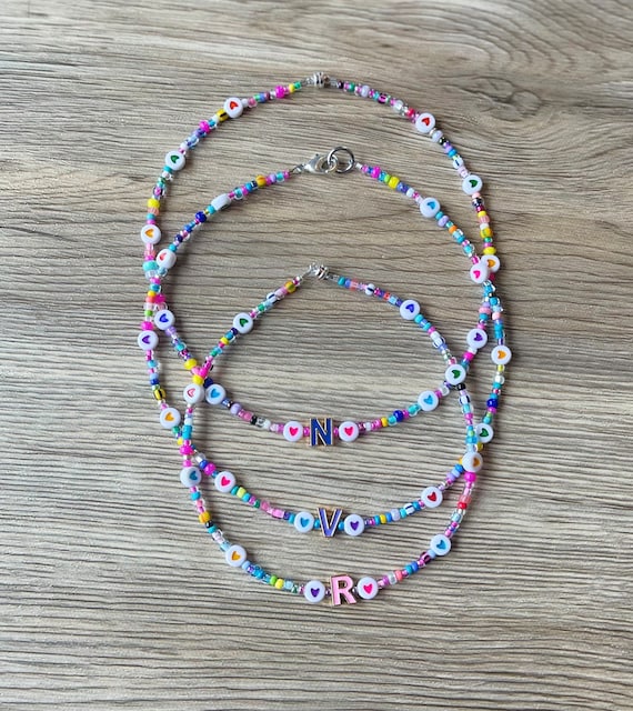 Collier de nom de filles, Bijoux de petites filles, Cadeau pour petite-fille,  Cadeau pour fille, Cadeau pour petites filles, Cadeau de petites filles, Bijoux  pour enfants -  France