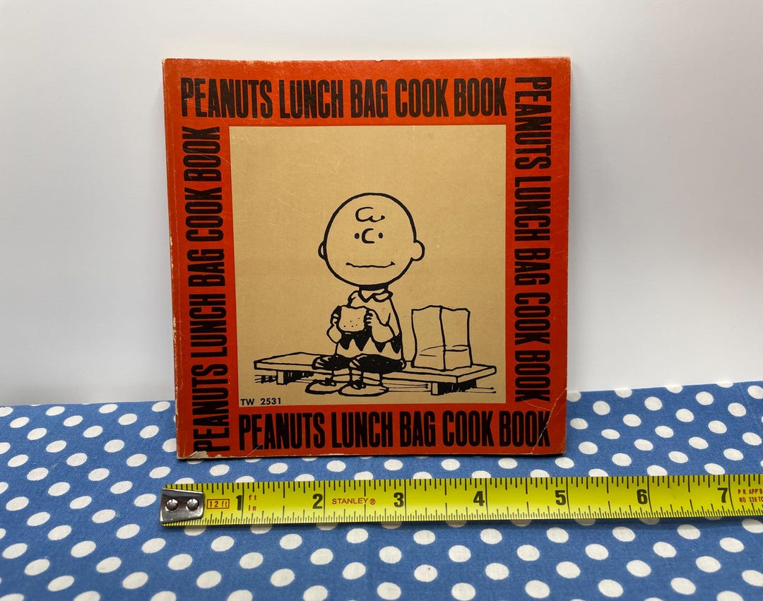 Peanuts Lunch Bag Cook Book, First Edition, 1974, Scholastic Books