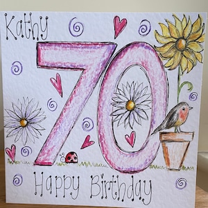 Carte d’anniversaire d’âge de 70 ans illustrée individuellement et dessinée à la main. Peut être personnalisé
