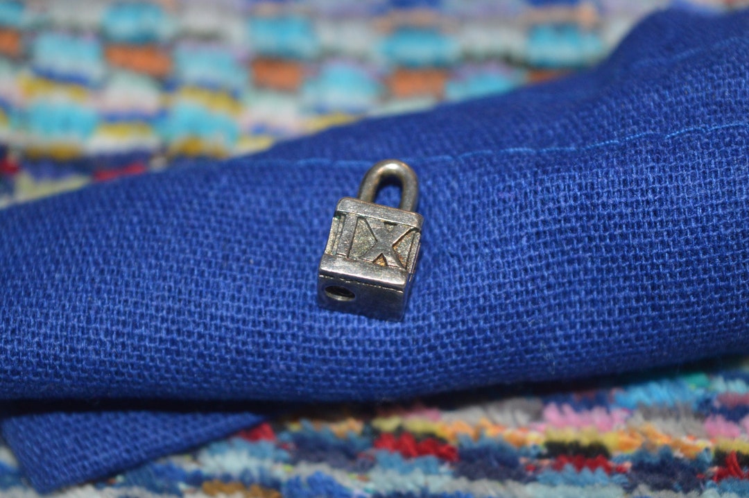 TIFFANY&CO. Silver 925 Atlas Cube Pendant, Roman Numbers Necklace, Lock ...