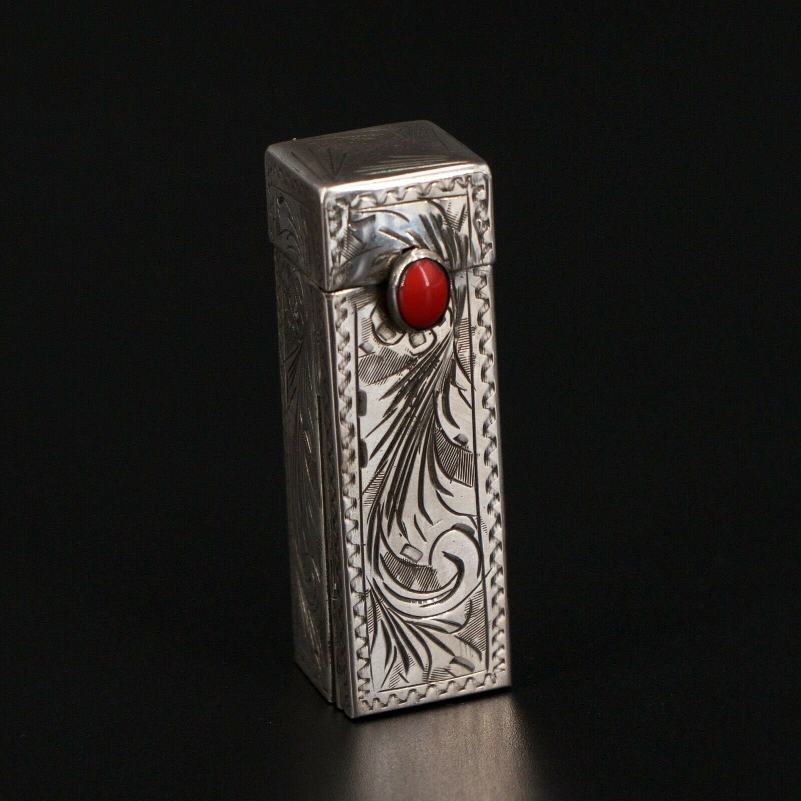 Vintage Coral Lippenstift Halter, Vintage Lippenstift Etui aus Silber, mit Spiegel und roter Koralle, Kosmetik-Etui.