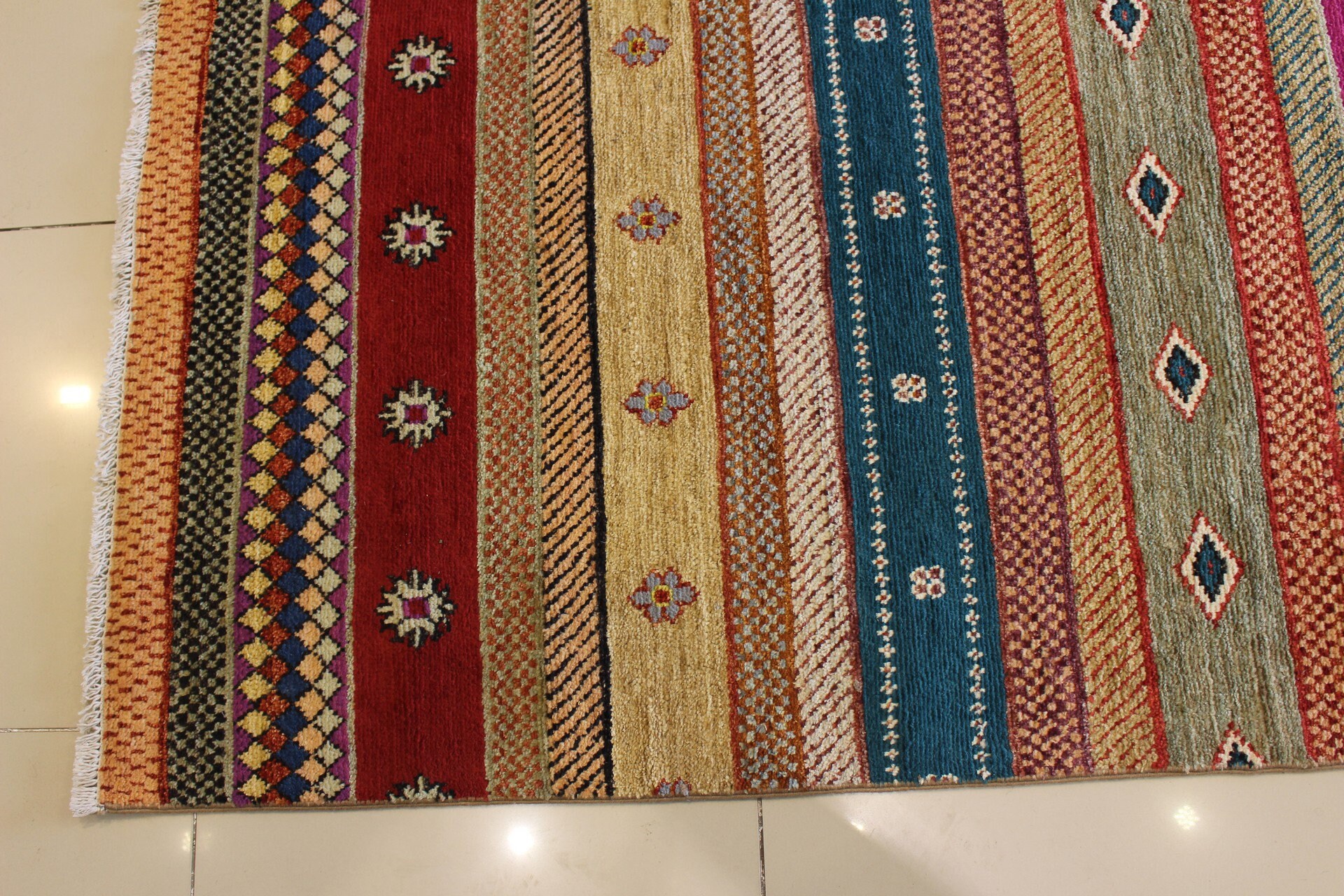 Rugstc 5'0x8'2 Gabbeh Rug Made Using Natural Dyes,wool Gabbeh Design Genuine Handknotted