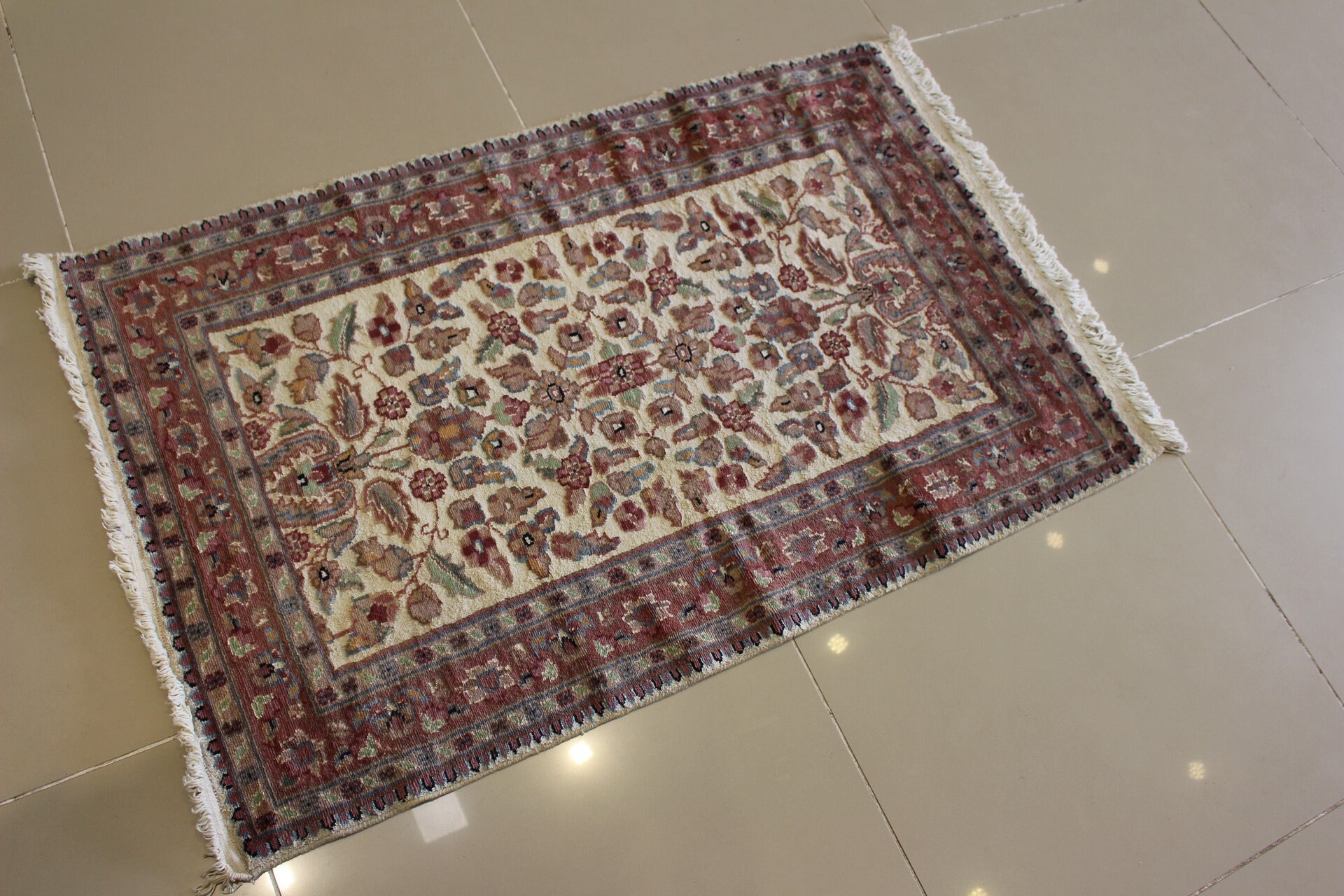 Rugstc 2'6x3'10 Pak Persian Area Rug With Silk & Wool Floral Design 100