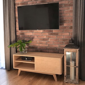 Mobile TV in rovere, credenza TV, mobile basso TV, mobile TV, supporto audio, fatto a mano, naturale, mobile multimediale, piccolo mobile TV