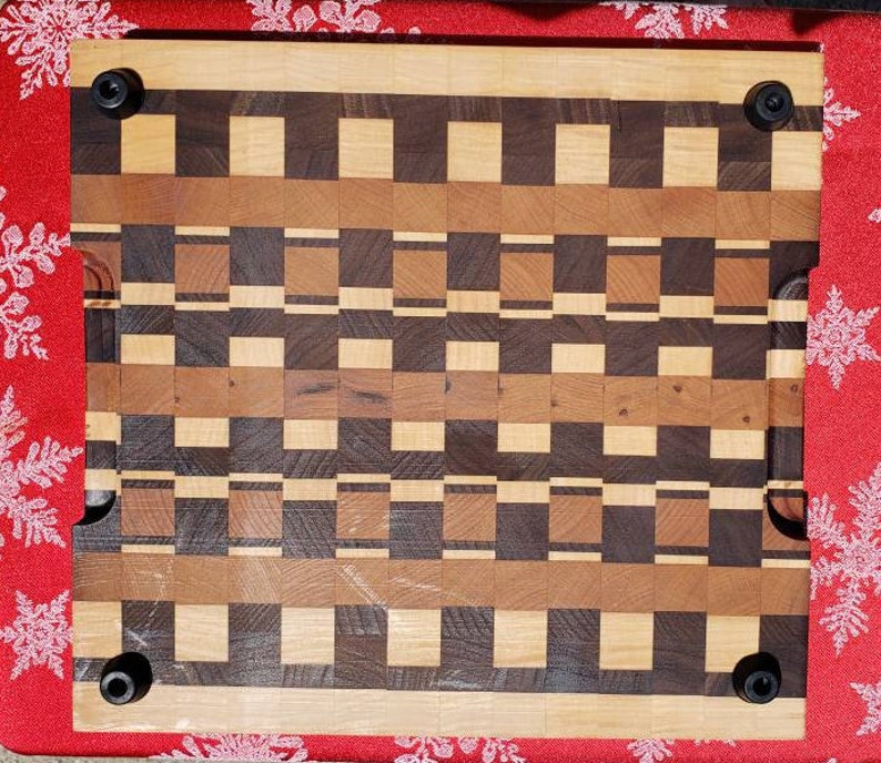 End grain cutting board