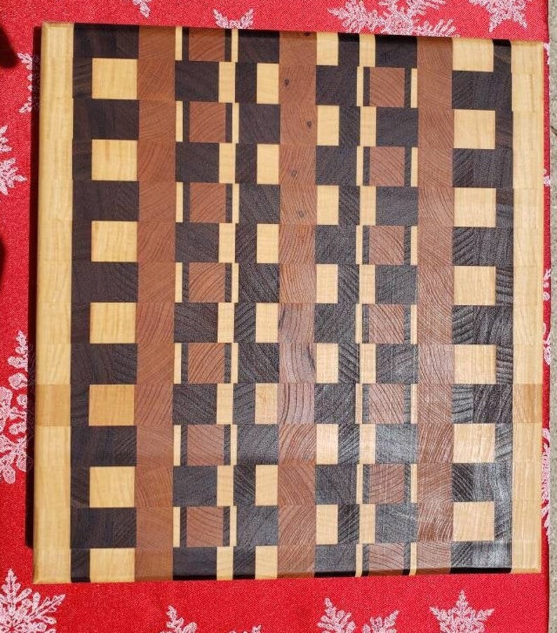 End grain cutting board