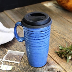 Travel mug - Pottery large travel cup w silicone lid, 700 ml coffee mug, Zero waste mug, Ceramic, Stoneware, Handmade, Wheel thrown