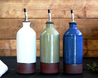 Olive oil cruet – Pottery oil bottle with spout, 575 ml 2 colors ceramic oil dispenser, Vinegar, Ceramic, Stoneware, Handmade, Wheel thrown