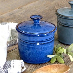 Small jar – Pottery small straight jar with lid, 600ml ceramic jar, Pottery crock, Canister set, Ceramic, Stoneware, Handmade, Wheel thrown