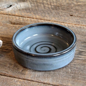 Pet bowl, Pottery medium dog or cat dish, Ceramic cat feeder, Medium dog bowl, Food / water bowl, Ceramic, Stoneware, Handmade, Wheel thrown