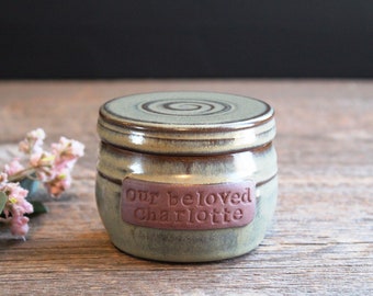 Urna personalizada - Mini urna de cremación de cerámica con placa de nombre, 15 pulgadas cúbicas, para humanos o mascotas, cerámica, gres, hecha a mano, torneada