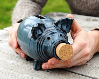 Piggy bank – Pottery piggy bank with cork, Piggy bank, Coin bank, Penny bank, Pig bank, Cork, Ceramic, Stoneware, Handmade, Wheel thrown