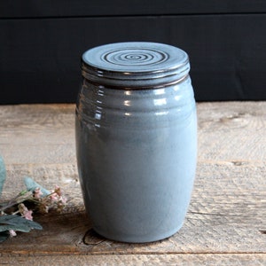 Cremation urn - Pottery large ashes urn, 105 cubic inch, Human or pet, Rustic urn, Lidded jar, Ceramic, Stoneware, Handmade, Wheel thrown