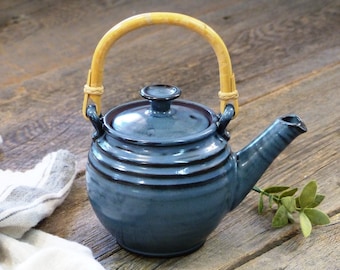 Teapot – Pottery teapot, 1L teapot with bamboo handle, Ceramic teapot with wooden handle, Stoneware, Handmade, Wheel thrown