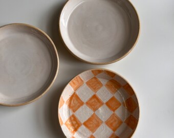 White dinner plates