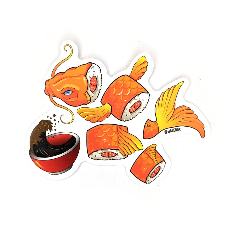Puede incluir: Un conjunto de cinco pegatinas con un pez dorado de dibujos animados con rollos de sushi para su cuerpo. El pez dorado es naranja y blanco con un ojo negro. Los rollos de sushi son naranja y blanco con un relleno rojo. Las pegatinas est&aacute;n sobre un fondo blanco. El texto '@16ZEROS' est&aacute; en una de las pegatinas.