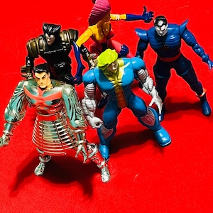 You Pick - X-Men Vintage Lot (1990s) Toybiz Action Figures Wolverine ,Silver Samurai n More!  Original series Toy biz Action Figures!