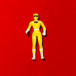1995 Yellow Ranger,Mini 4”Vintage Mighty Morphin Power Rangers (Series 1) Original action figure + Trading card only! By Saban! please read!