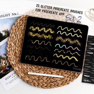 Op de afbeelding: Een set van 25 glitter Procreate-penselen voor de Procreate-app. De penselen worden weergegeven op een tabletscherm en tonen een verscheidenheid aan glittereffecten, waaronder golven, lijnen en stippen. De tekst "Set 2" is zichtbaar bovenaan het scherm.