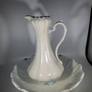 Vintage Victorian Style Wash Basin and Pitcher 1958 ceramic