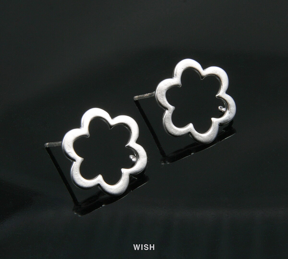 Sunflower Stud earrings in Matte Gold Flower in Bloom Stud Etsy