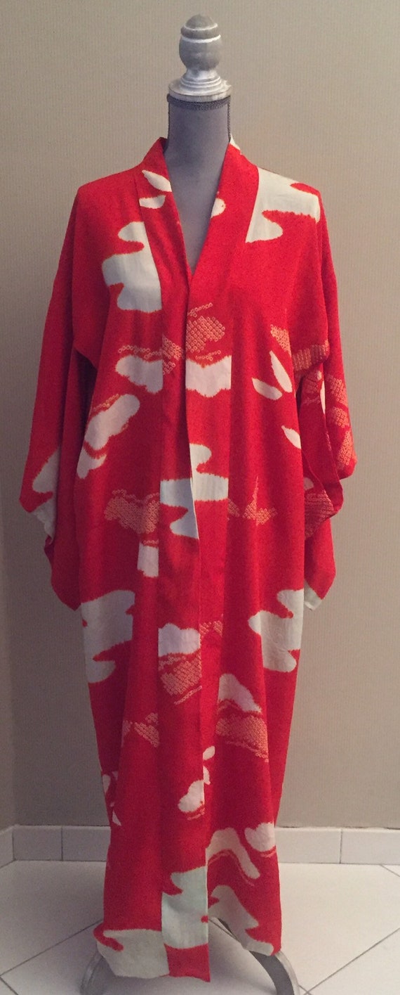 Vintage silk kimono/red colour silk kimono/shibori