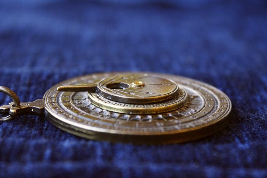 ブロンズキーチェーン アストロラーベ そろばん、アストロラーベ