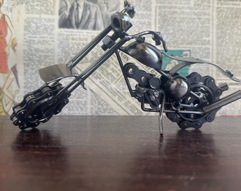 Miniatura de moto, miniatura de motocicleta, motocicleta de chatarra, moto de metal, miniatura de Harley Davidson, escultura de bicicleta de crucero,