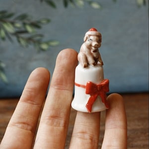 X-mas Pig Thimble, Little Pig Miniature, Thimble Collection, Christmas Pig Porcelain Thimble, Thimble Art, Animal Thimble