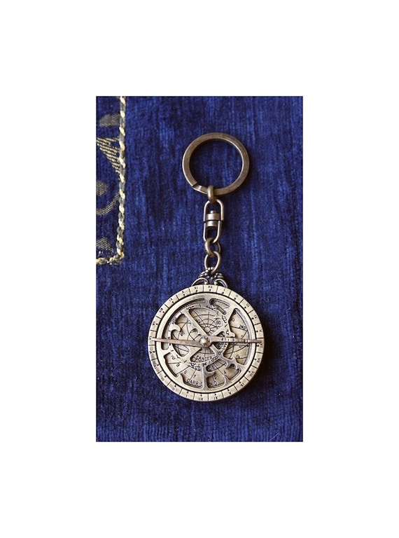 アストロラーベ・マレス ブロンズキーチェーン、アストロラーベ