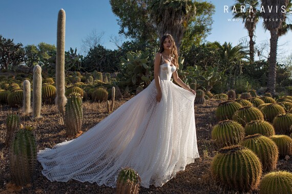 princess wedding dress with long train