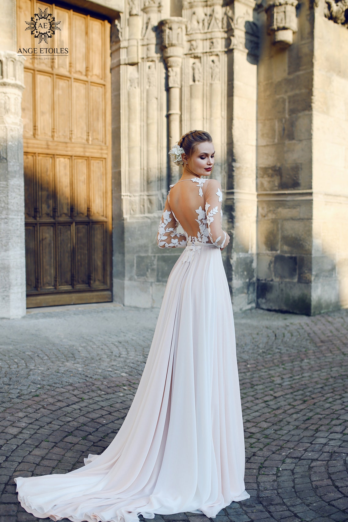A-line backless wedding dress FILISI with long train by Ange image 3