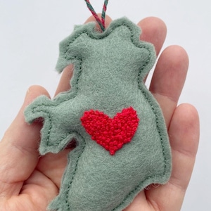 Felt Map of Ireland, Ornament Irish Lucky, Eire Map, Irish gift, gift from Ireland, Irish decoration, Handmade Map of Ireland