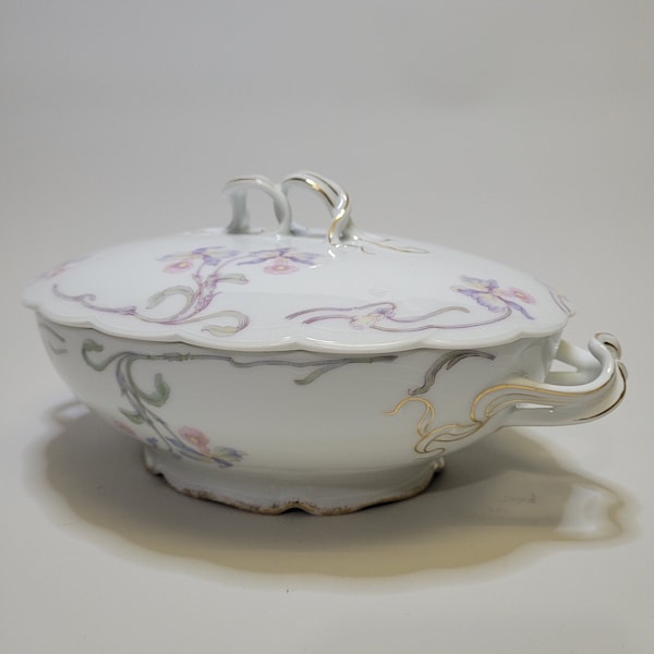 Antique porcelain Rosenthal lidded tureen with graceful handles, model Iris and pattern Orchid (1920)