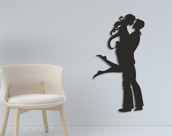 Young Love Hug Metal Wall Art - Romantic Embracing Couple Sculpture,Metall Wandkunst Arte de pared de metal Arte da parete in metallo