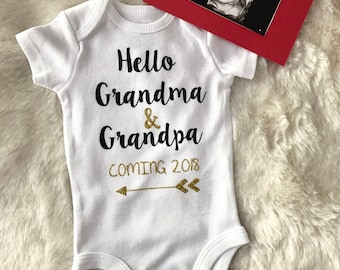 Pregnancy announcement grandparents Top - Pregnancy reveal to grandparents - Baby announcement grandparent - Pregnancy reveal Bodysuit