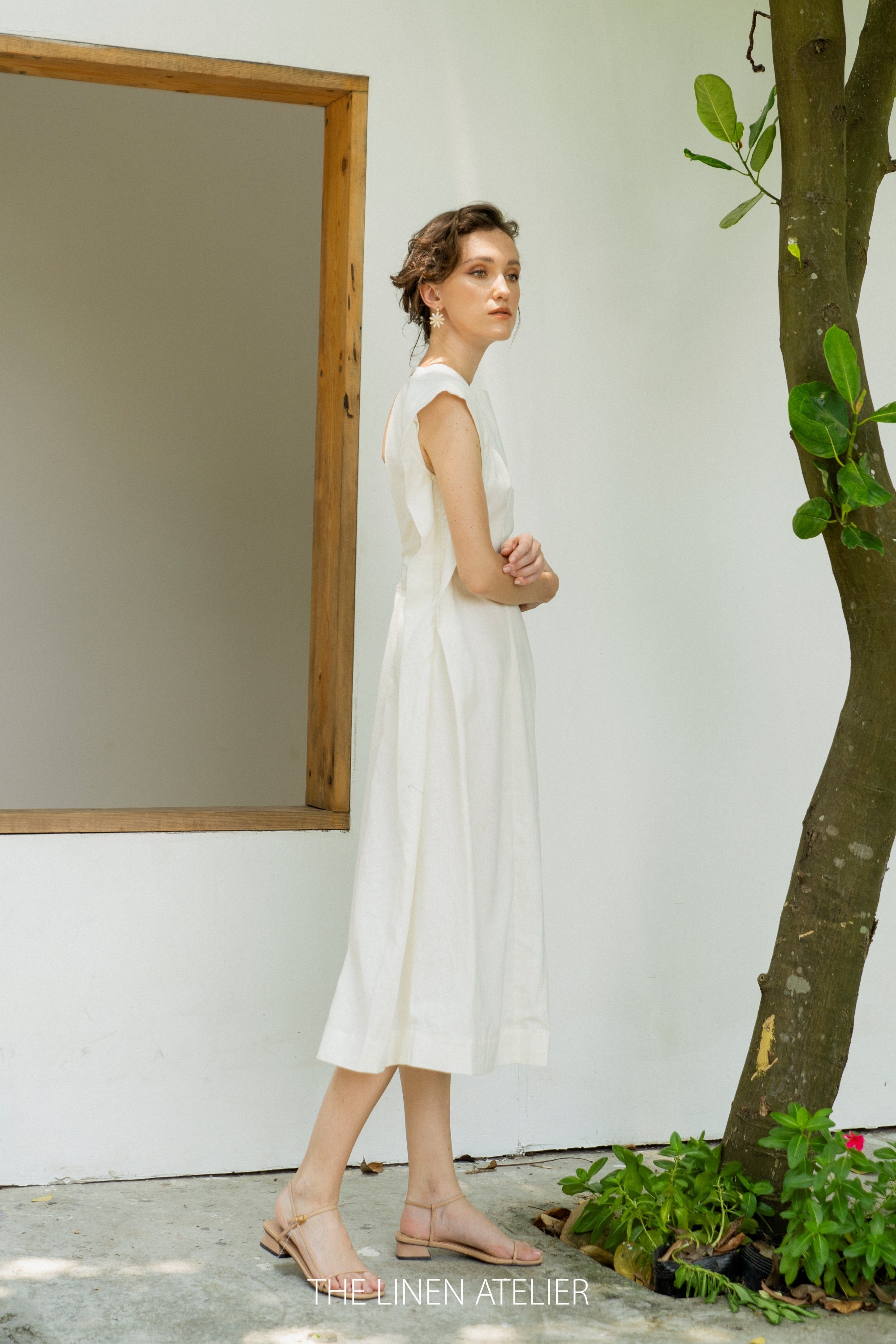 white linen dress open back womens white linen dress Backless Tunic Dress / White