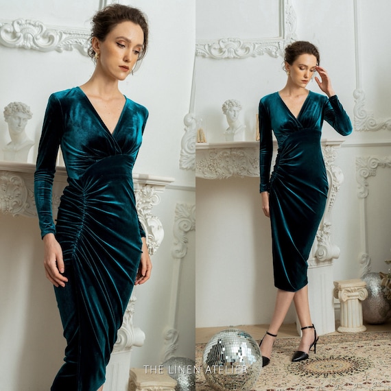 Dark Green Velvet Long Sleeves Fitted Prom Dresses, Wedding Guest Dresses, Long Bridesmaid Dresses, Newest Prom Dresses Dark Green Velvet Long Sleeves Fitted Prom Dresses, Wedding Guest Dresses, Long Bridesmaid Dresses, Newest Prom Dresses
