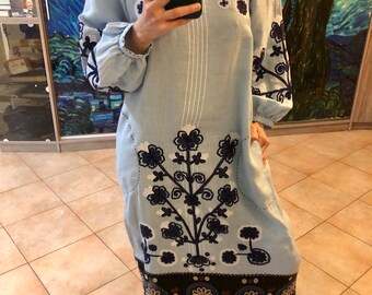 Kvitka ukrainian embroidered dress Linen vyshyvanka in S size
