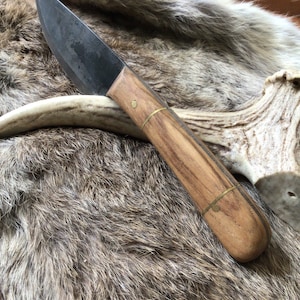 Coltello da campo Bezalel Collective ARTISAN SERIES in rovere e ottone