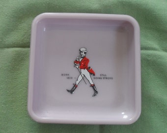 Vintage Johnnie Walker Lilac Milk Glass. Ashtray. Change Dish. Tips. French Bar. Cafe. Advertising.
