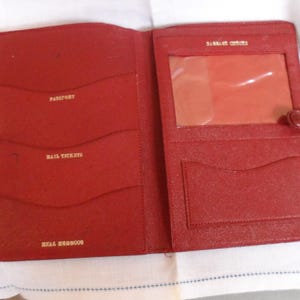 Cartera vintage. Cartera de cuero marroquí. Auténtico Marruecos. Fabricada en Nueva Zelanda, Australia, por Gottlieb and Co. Etiquetas doradas impresas. Buen estado.