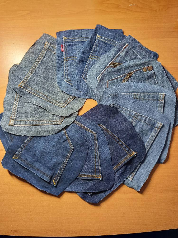 10 pieces Jeans pocket Denim pockets Home decorating Quilting and sewing Recycled jeans Denim quilt supply Pocket patches Vintage Scrap Old